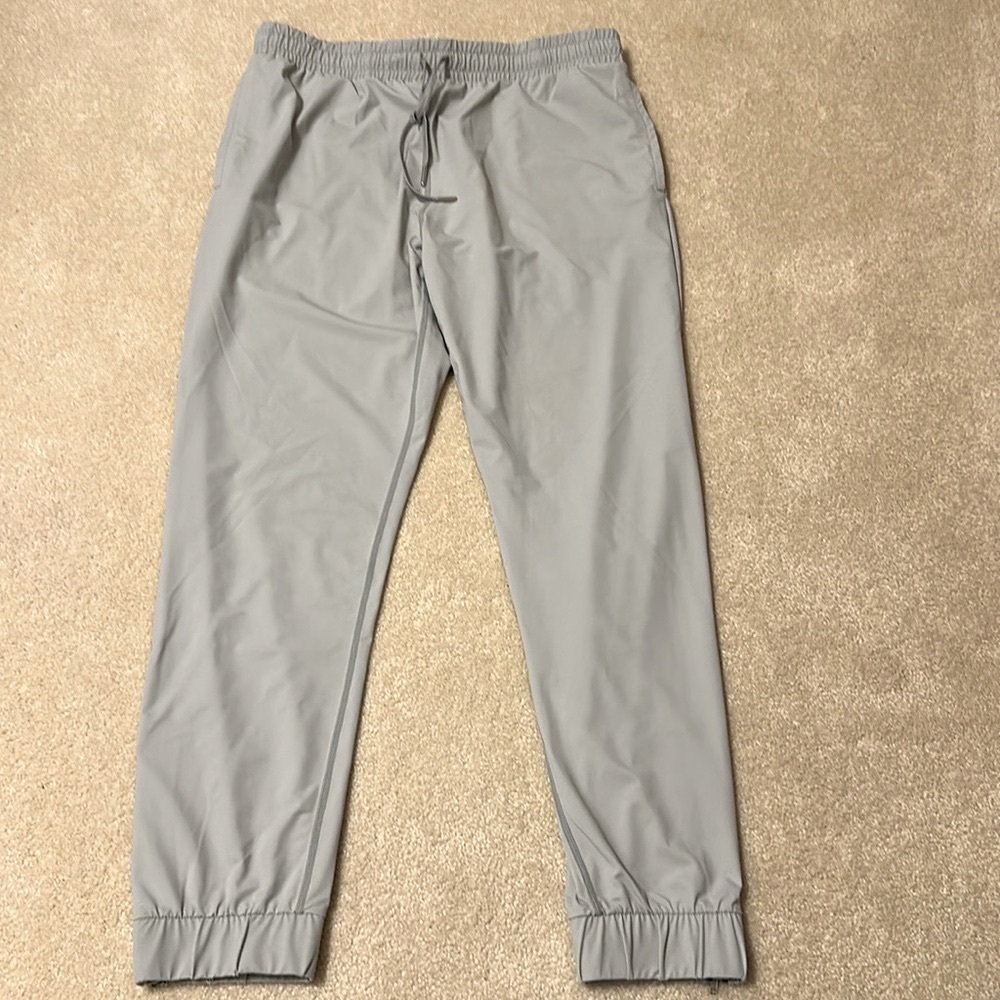 Very soft Zyia woman’s active zip ankle jogger pants with draw string size XL
